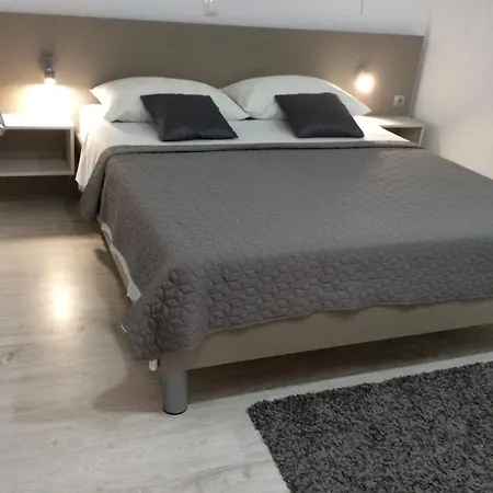 Olive Lägenhet Jovici (Zadar)