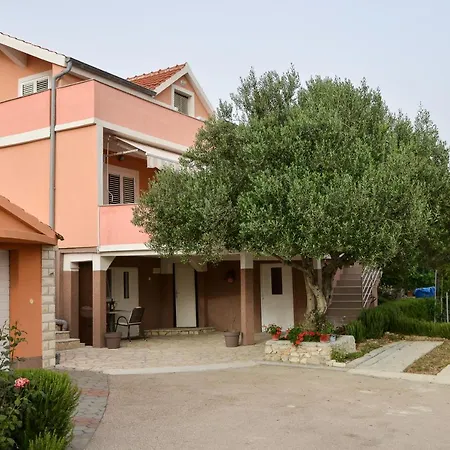Olive Apartmán